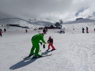 Σωστή και ασφαλής εκμάθηση σκι σε μικρό παιδί